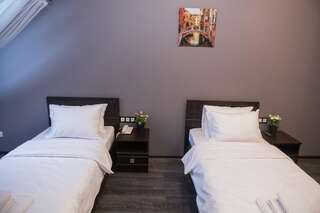 Гостиница Лофт Самара Улучшенный двухместный номер с 2 отдельными кроватями -5